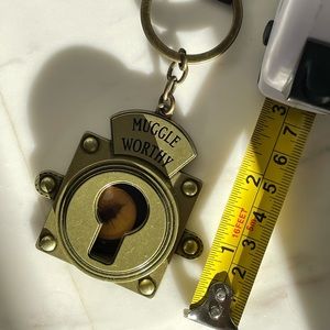 Fantastic Beasts Keychain: Muggle Worthy (BNWT)